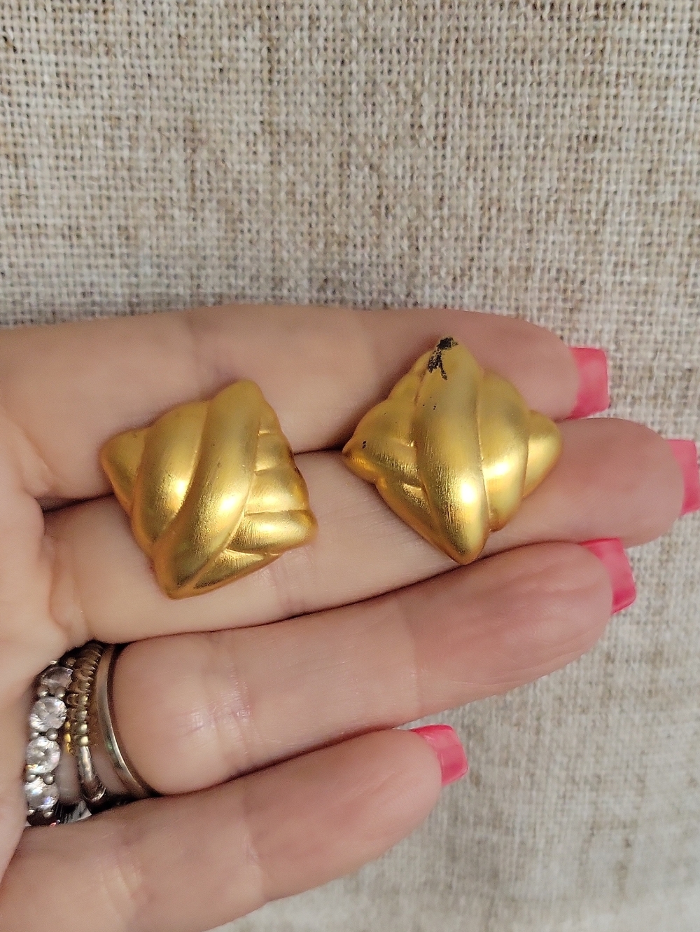 Ginnie Johansen Vintage 80's Matte Ribbed Square Post Earrings - Picture 3 of 7